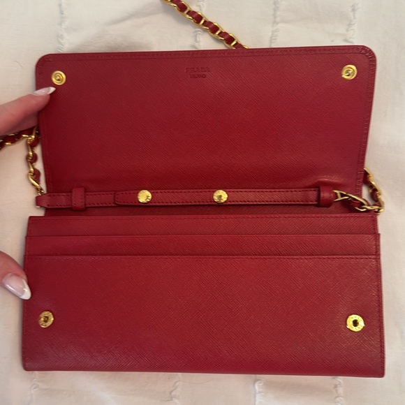 PRADA Wallet on Chain
Excellent Condition! - Picture 3 of 8